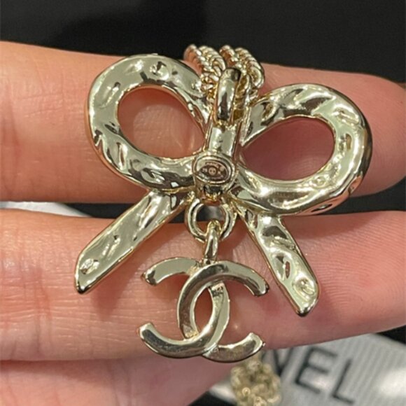 Chanel Necklace - Picture 5 of 5